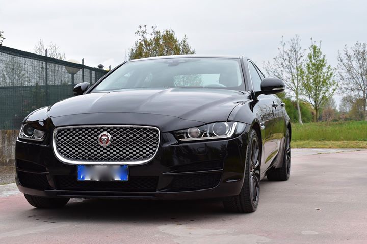 Consegnata anche questa  #Jaguar  #XE di cui ci siamo occupati della verniciatur…