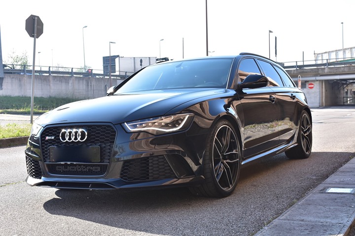 Non c’è dubbio, la  #Audi  #Rs6 è la familiare più incazzata che ci sia sul merc…